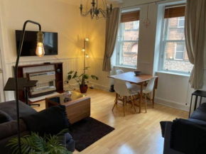 Central Spacious 3 bedroom apartment